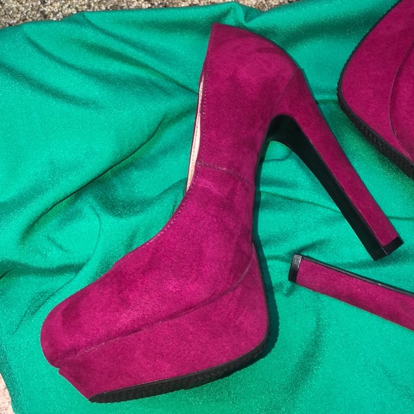 Sexy Raspberry Heels - Picture 4 of 7